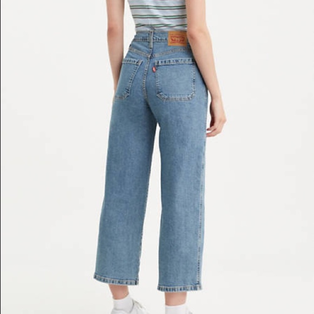 Women’s Levi’s Mile High Wide Leg Cropped Jeans - Size 24